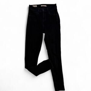 Levis black high waisted skinny jeans